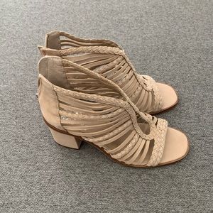 Never Worn Vince Camuto Heels Size 8.5